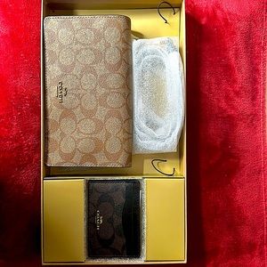 Coach Boxed 2 in 1 crossbody bag, with matching wallet.